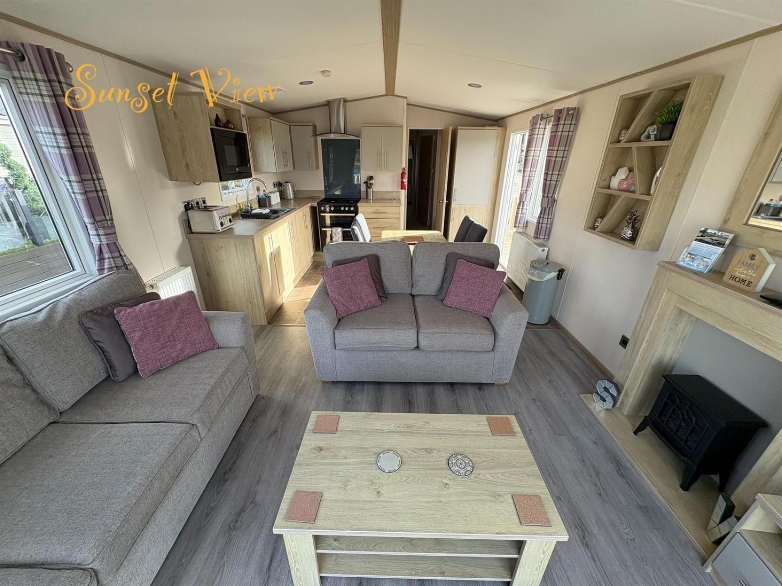 Tattershall Lakes Sunset View Caravan Lakeside, Hot Tub, Garden, Private Fishing Peg & Wifi Buitenkant foto